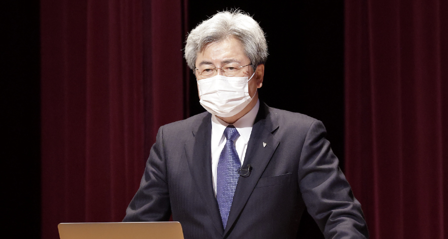 写真：中川 俊男 日本医師会会長