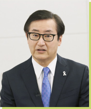 弦間先生