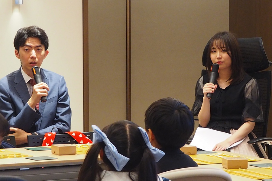 中村太地八段と武富礼衣女流二段