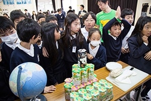 スライド：地球教室の様子2