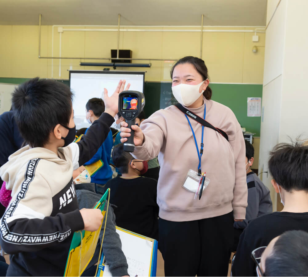 出張授業：旭化成株式会社の様子1