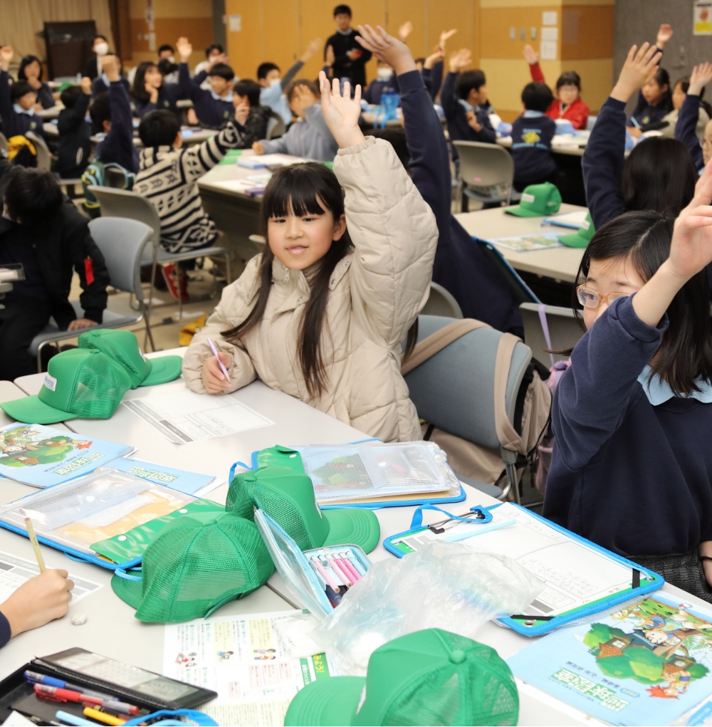 出張授業：ナブテスコ株式会社の様子1