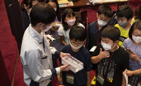 かんきょう1日学校：ナブテスコ株式会社の様子2