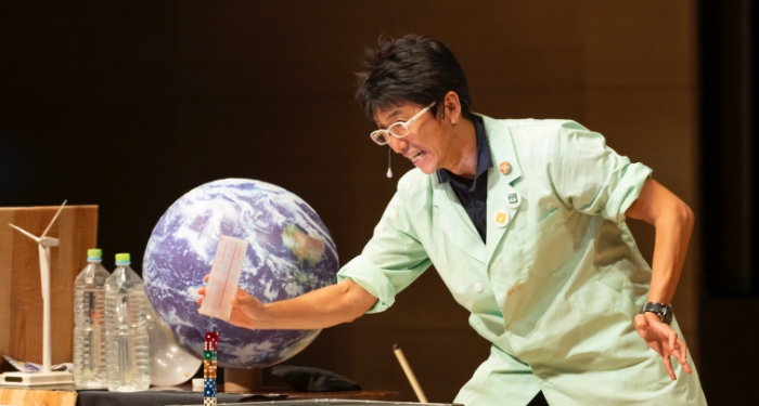 かんきょう1日学校：eco実験パフォーマンスの様子1