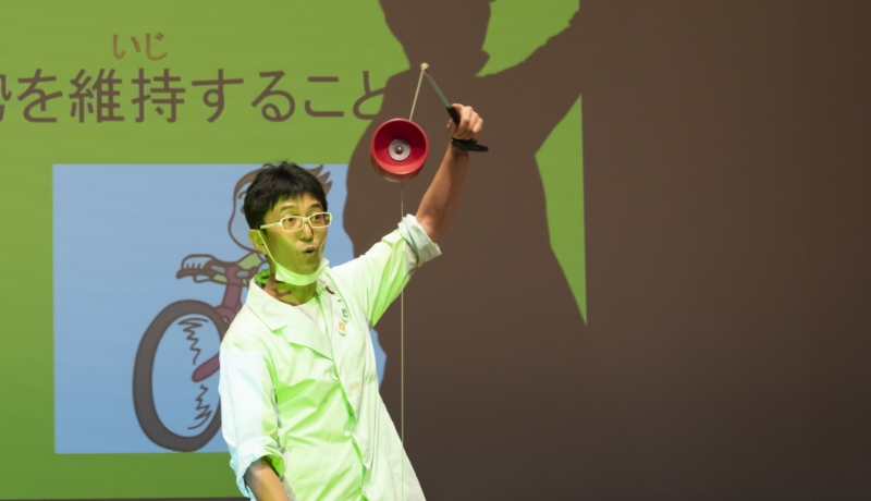 かんきょう1日学校：eco実験パフォーマンスの様子2