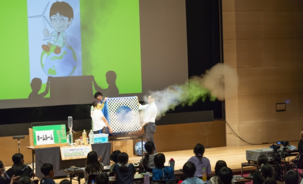 かんきょう1日学校：eco実験パフォーマンスの様子6