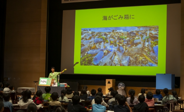 かんきょう1日学校：eco実験パフォーマンスの様子6