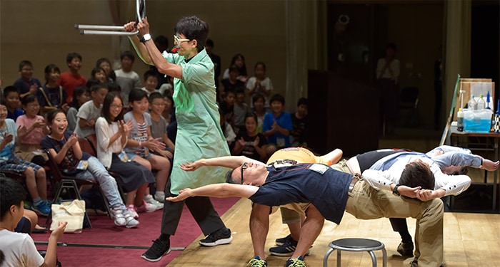 かんきょう1日学校：eco実験パフォーマンスの様子1