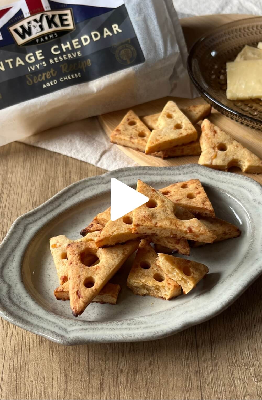 チーズ好き必見！サクっとホロっと濃厚チーズクッキー