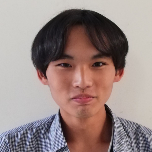中杉 琉聖