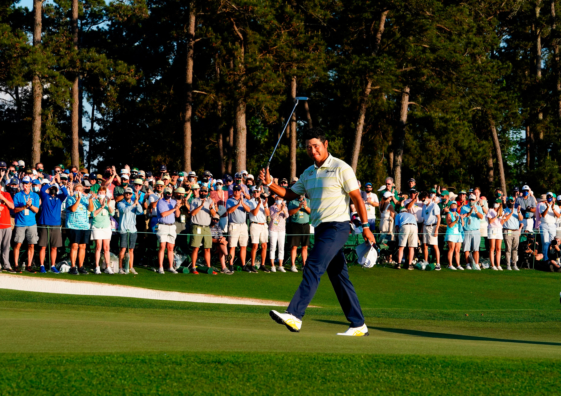 マスターズ優勝を喜ぶ、ロレックス テスティモニーの松山英樹©Rolex/Augusta National 2021