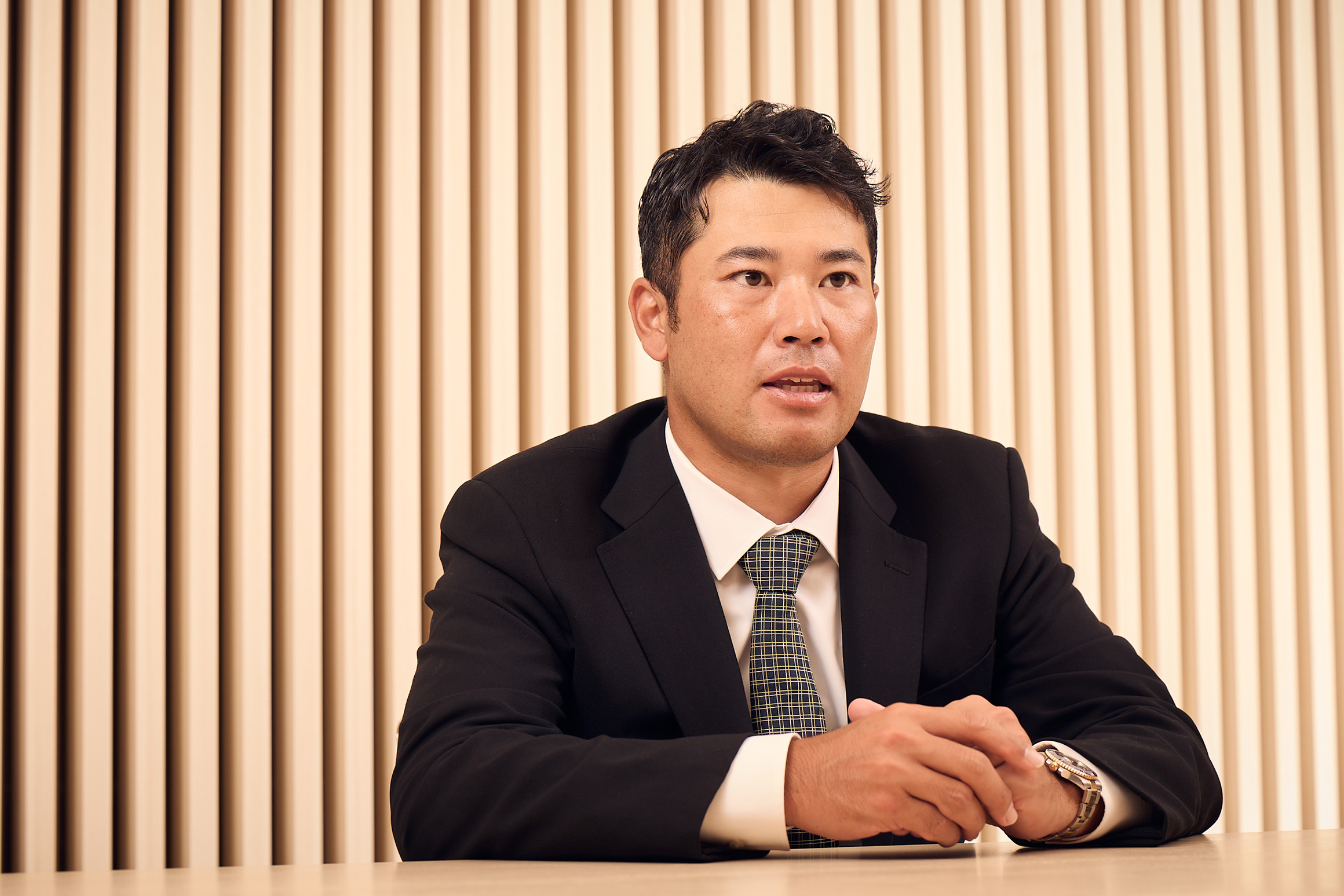 幼少期を振り返る松山＝撮影・山田英博