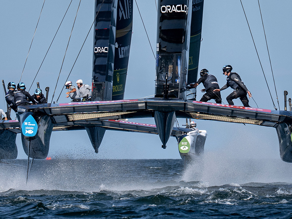 モンスターヨットに挑み続ける セーラーたちのリアル ――Rolex SailGP とクラウンのストーリー