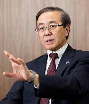 佐藤 敬 学長