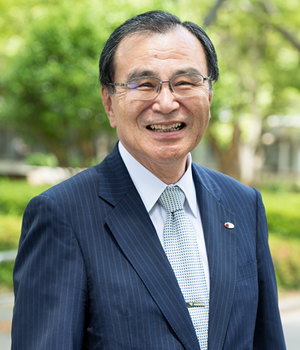 多方面の改革を進める徳久剛史学長。千葉大学医学部の卒業生でもある