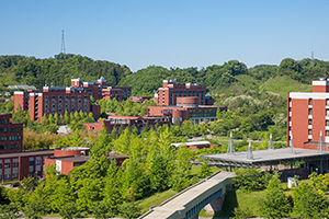 金沢大学