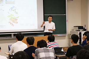 生命科学、理工学、人文科学など多岐にわたる講義や体験を通し、分野融合によるイノベーション人材の育成をめざす