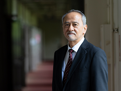 「地域の核・拠点となりうる大学に進化していきたい」と話す原田信志学長