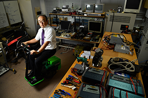 工学部機械電気工学科　星野 祐 教授