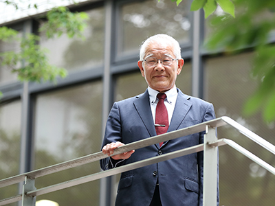 「学力をつけるには楽しんで学ぶことがなにより大切であり、基本です」と福田喬学長は力説する