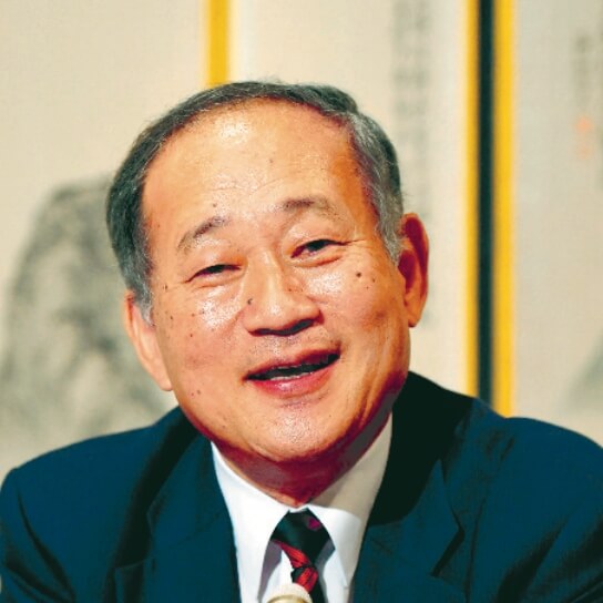 八田 英二