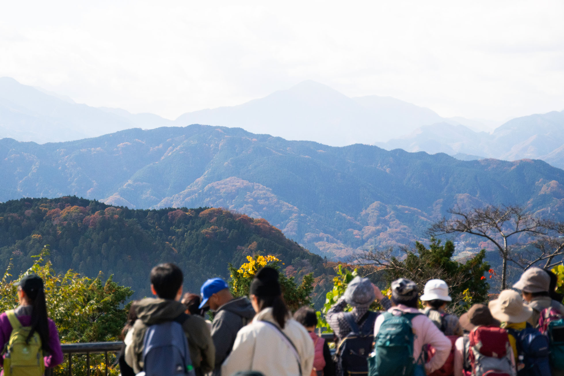 On this day, clouds covered Mount Takao, so Mount Fuji could not be seen.